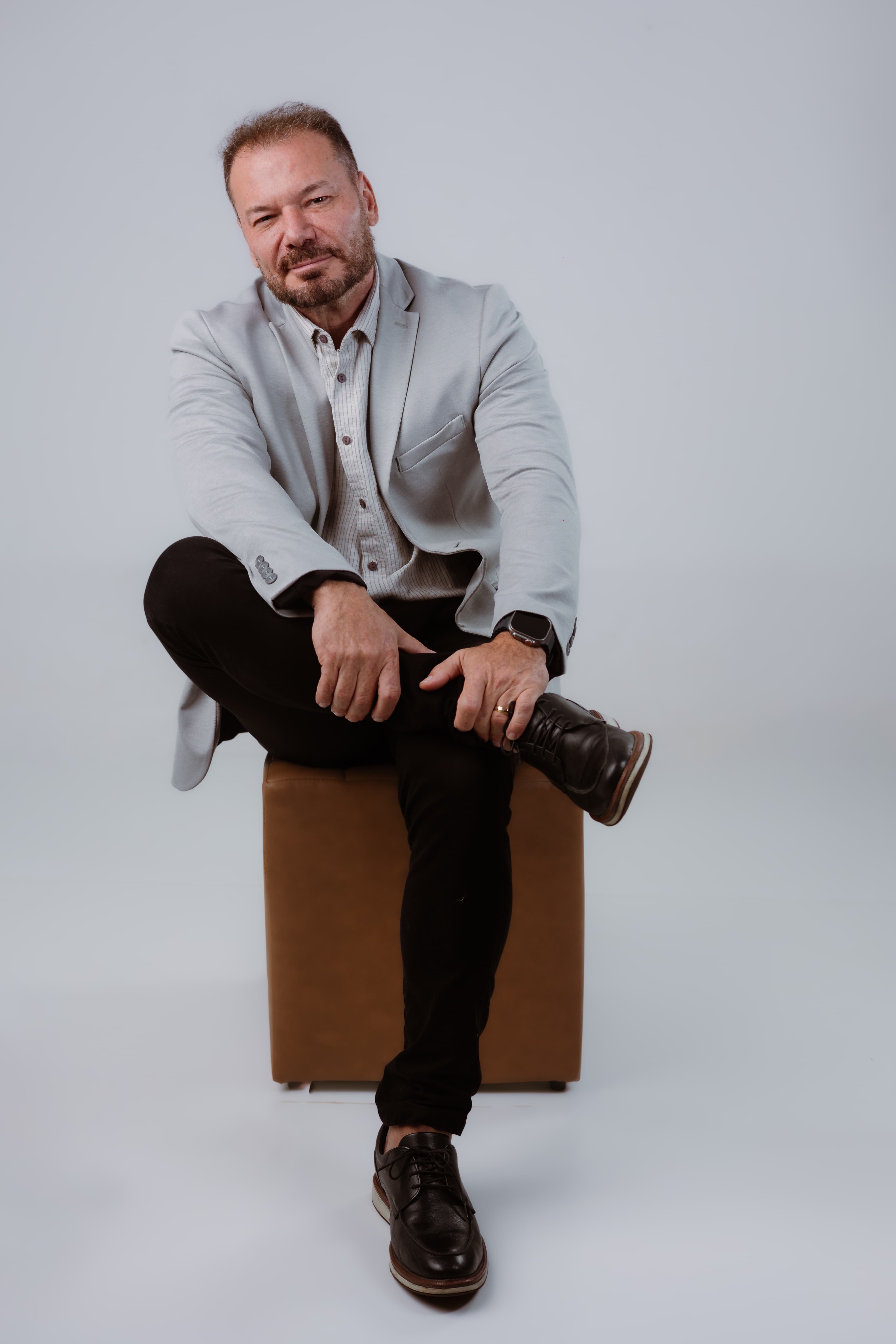 Dr. Marcelo Cater