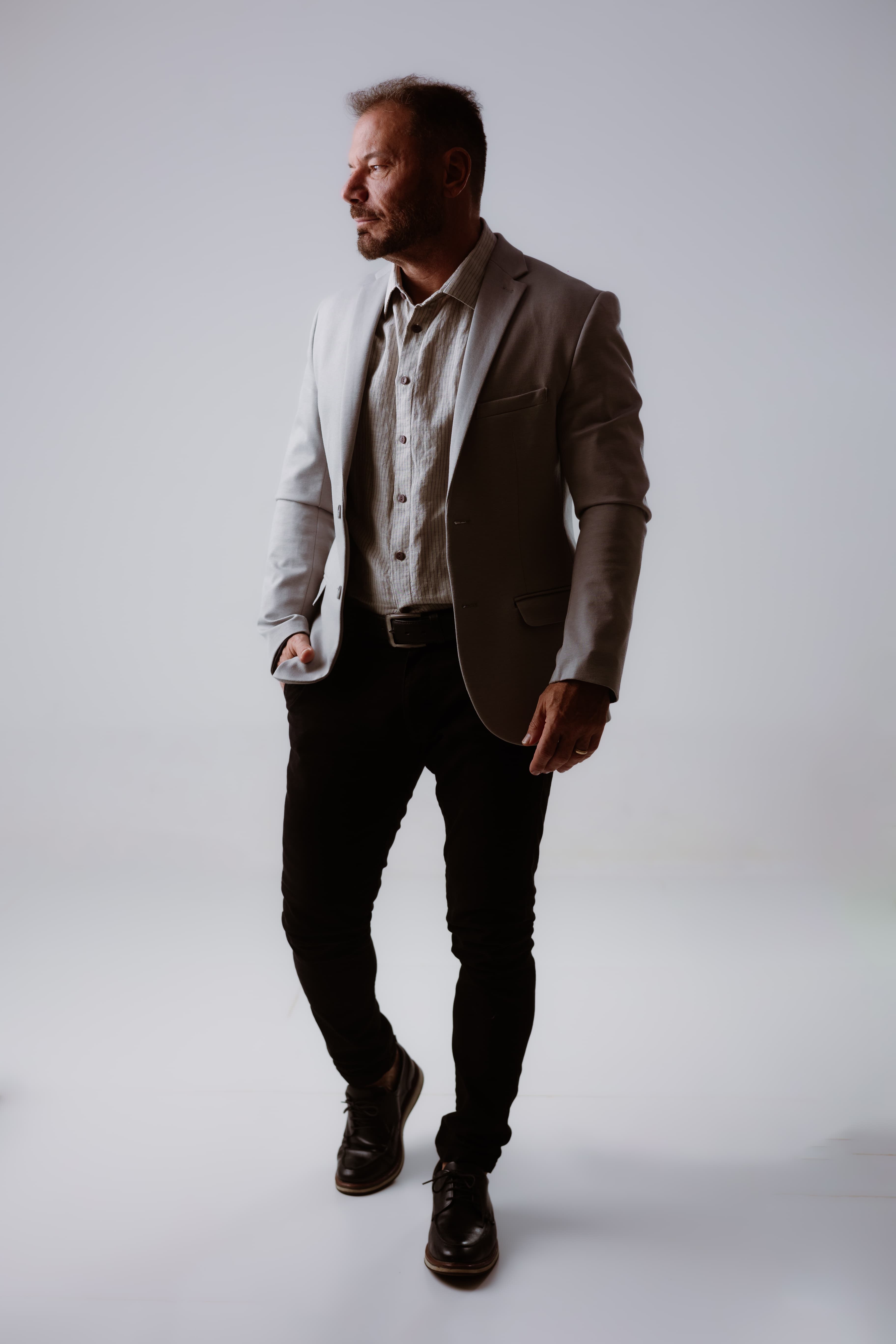 Dr. Marcelo Cater
